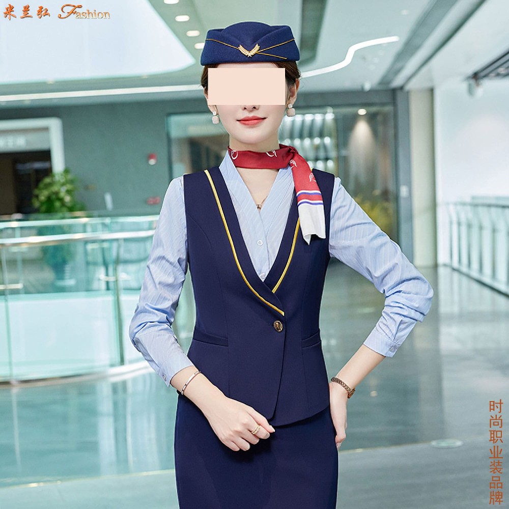 天津航空机场公司空乘服图片