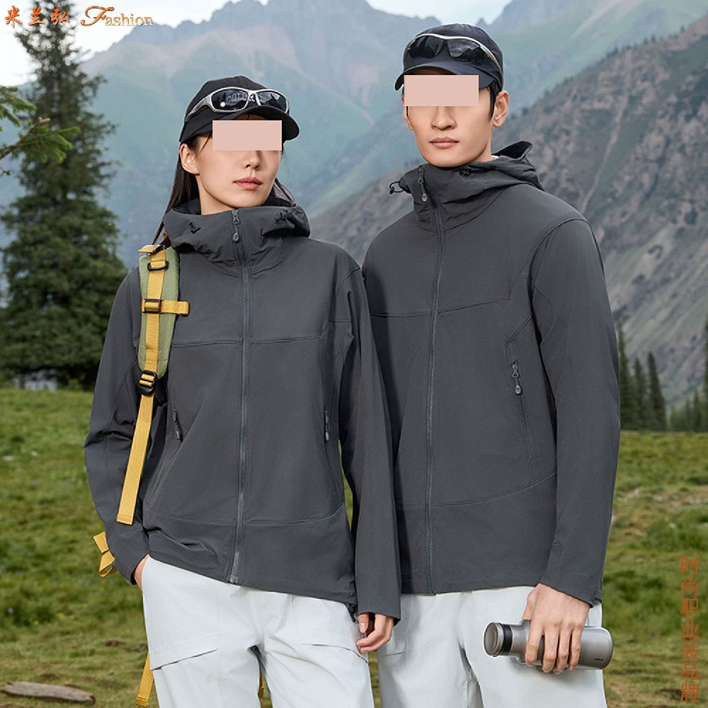 山东高性价比户外冲锋衣:防风保暖三合一 徒步旅行必备冲锋衣