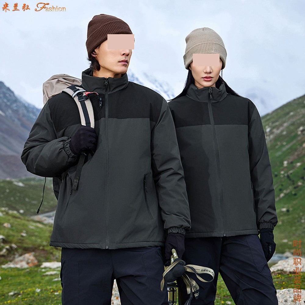 山东户外冲锋衣精选:品牌面料透气抗皱 男女同款户外冲锋衣
