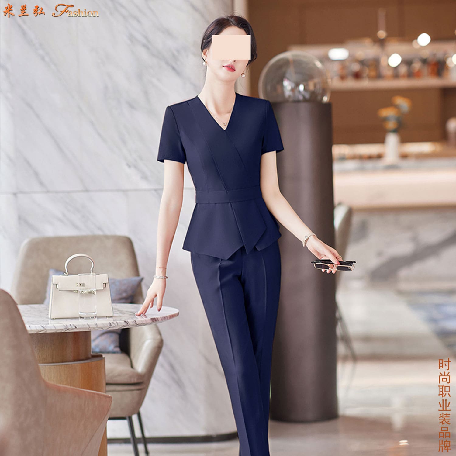 /static/upload/image/zhiyezhuangSPdx1/女生职业装图片.jpg
