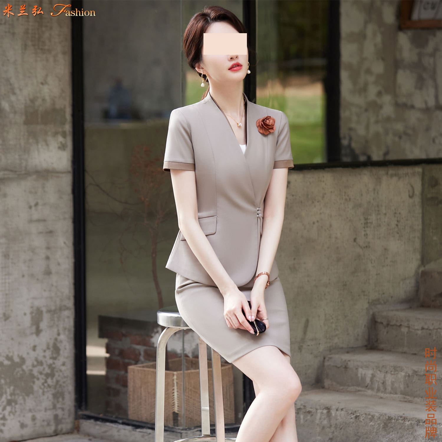 /static/upload/image/zhiyezhuangSPdx2/职业装搭配女短裙图片y.jpg