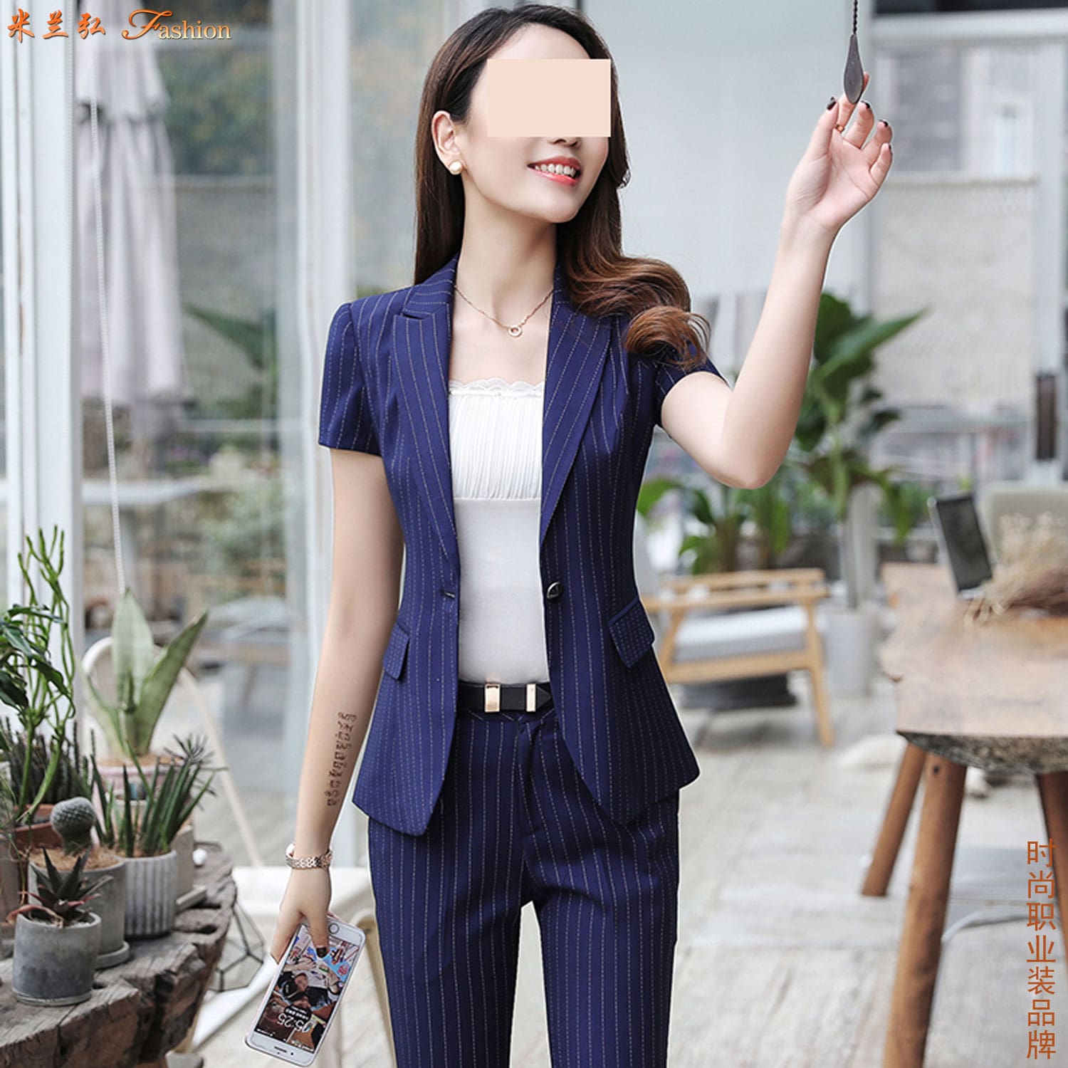 /static/upload/image/zhiyezhuangSPdx2/职业装短袖搭配裤子图片g.jpg