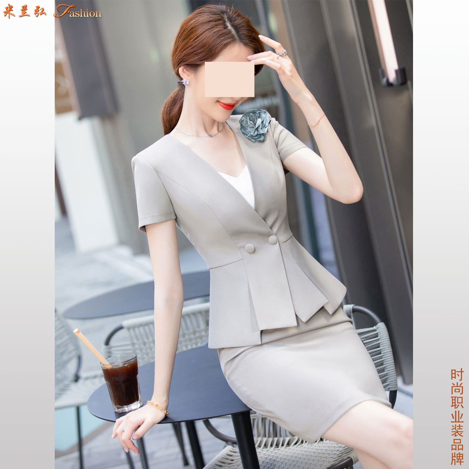 /static/upload/image/zhiyezhuangSPdx2/西服职业装女短袖图片q.jpg