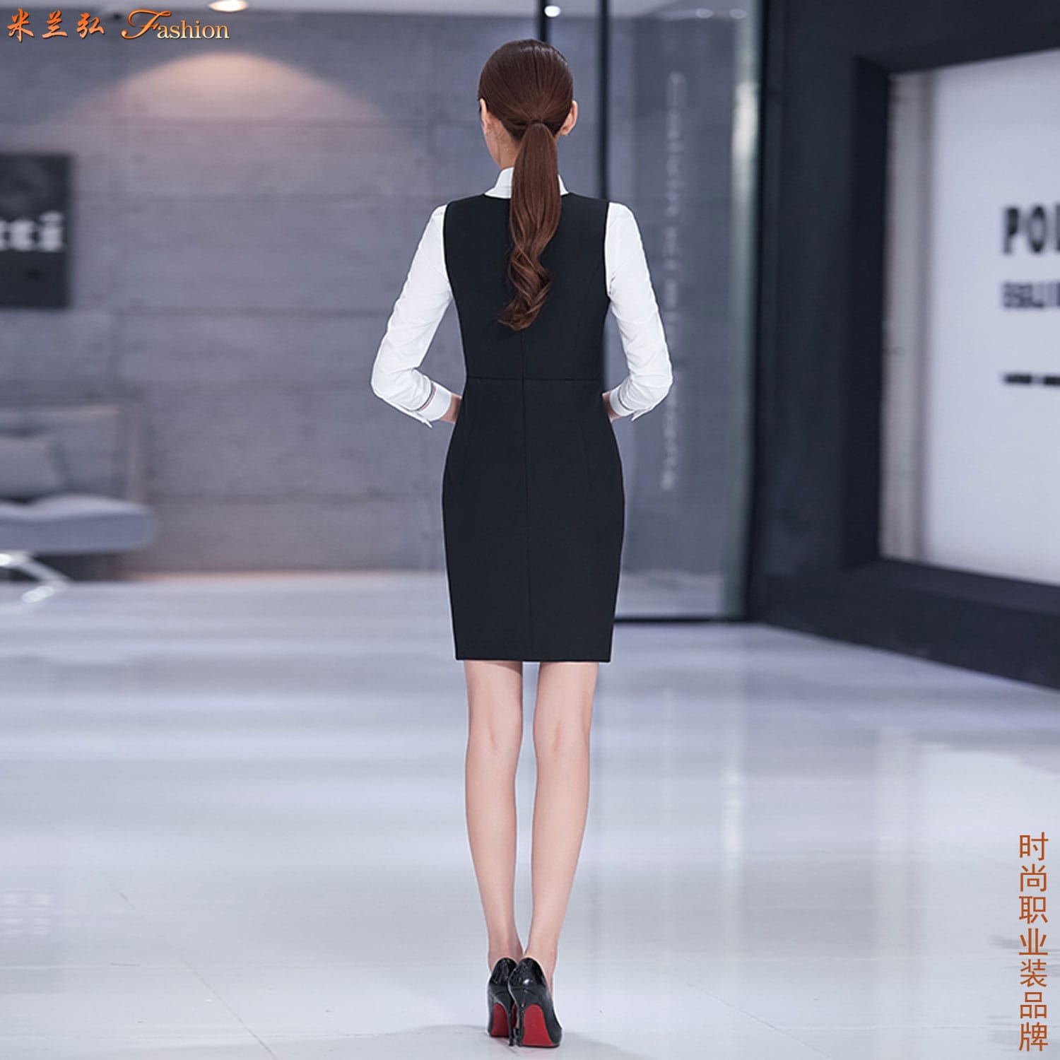/static/upload/image/zhiyezhuangSPlyq/中国珠宝员工服装图片q.jpg