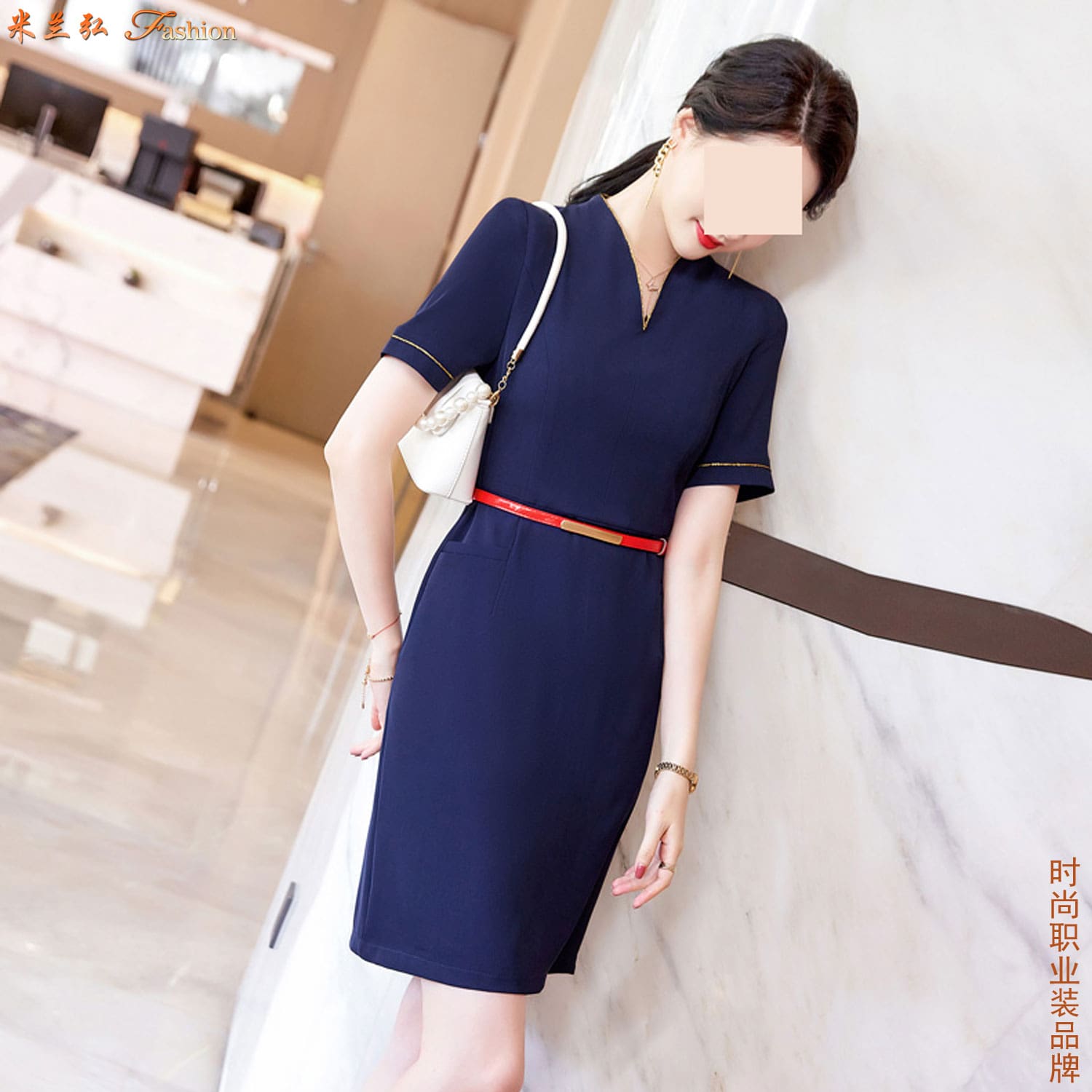 /static/upload/image/zhiyezhuangSPlyq/老庙黄金女员工夏装图片r.jpg